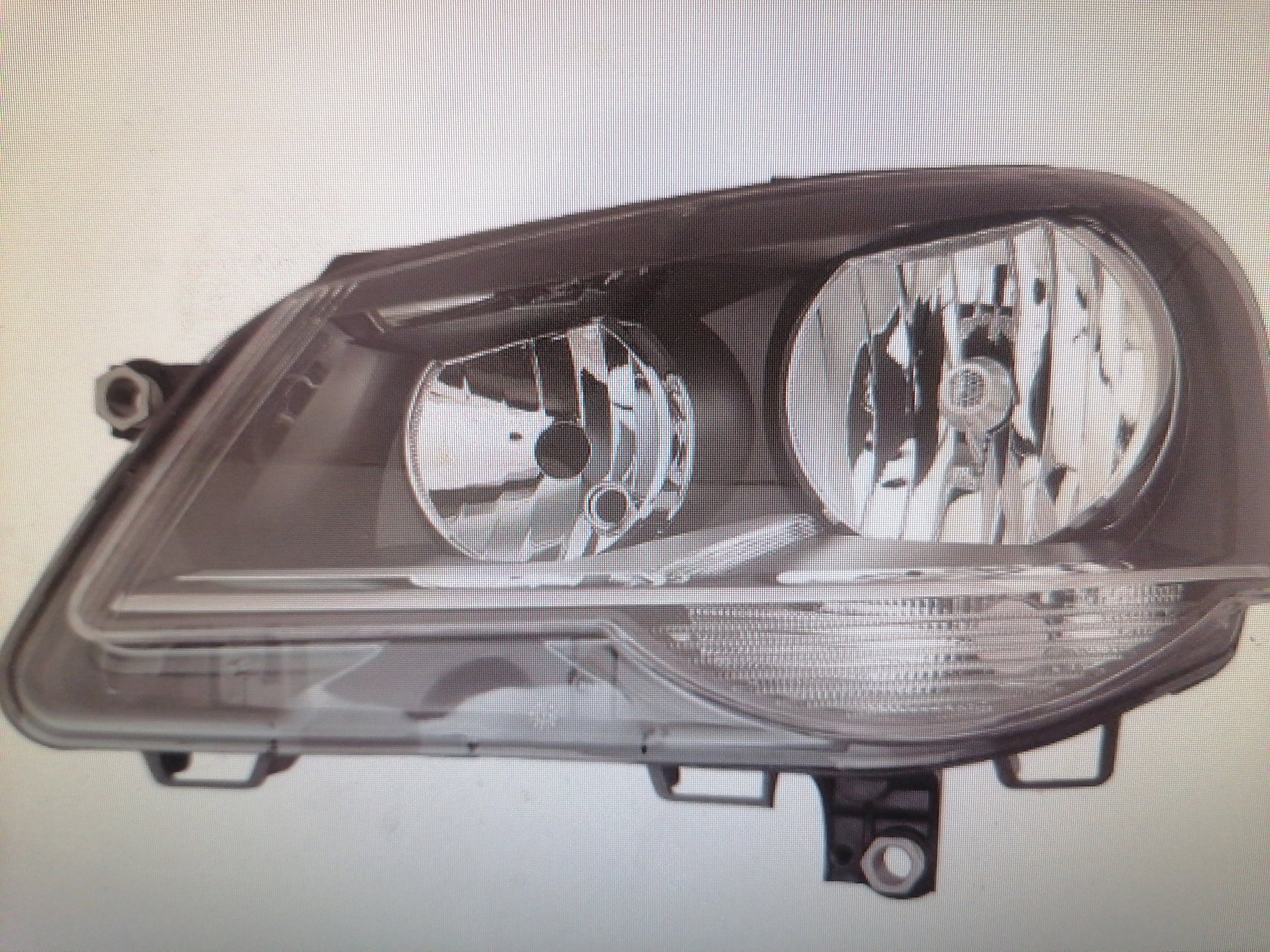 Vw polo vivo 2016 headlamp _1