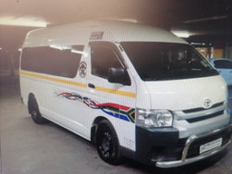 Toyota quantum windscreen 