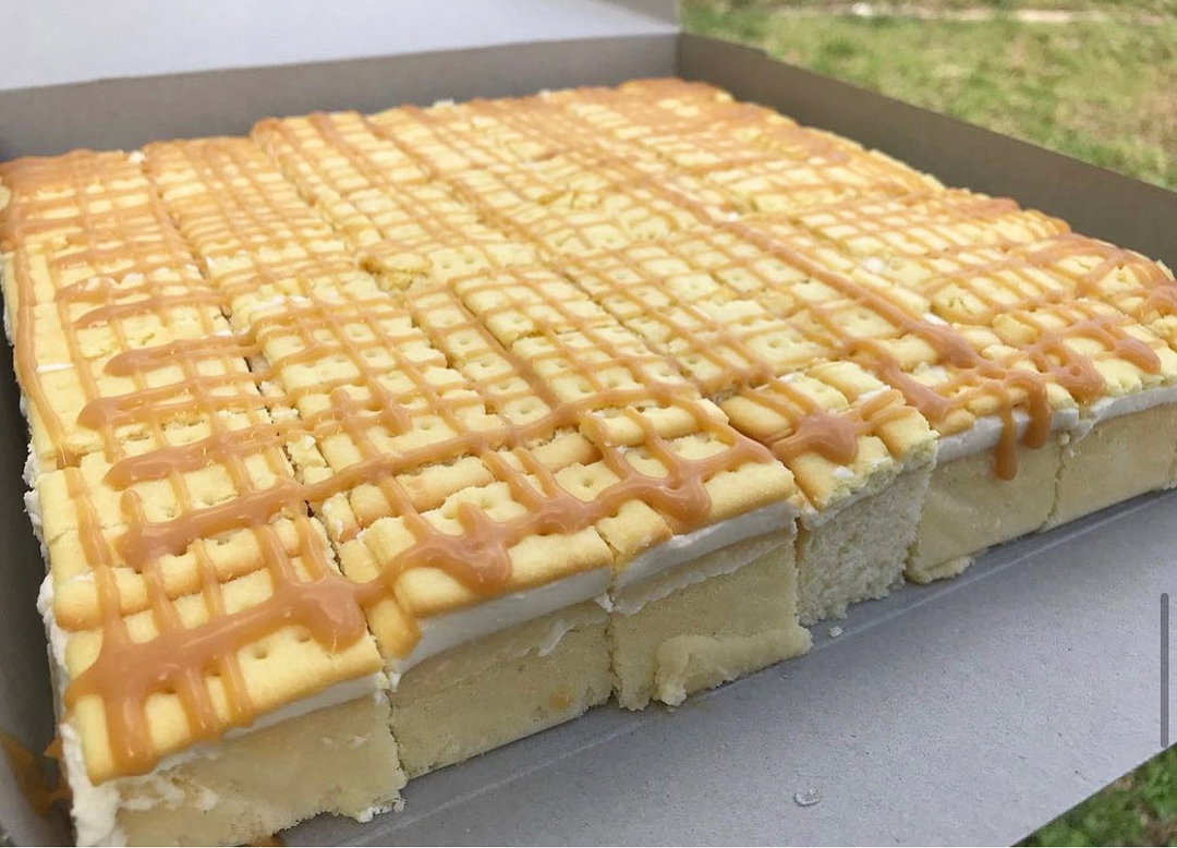 SALTED CARAMEL CHEESE CRACKER