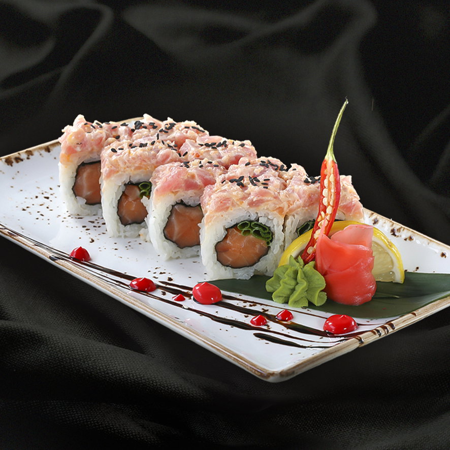 Spicy Salmon roll / 8 pcs _0