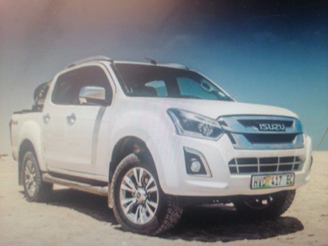 Isuzu dmax 2016 Bonnet 