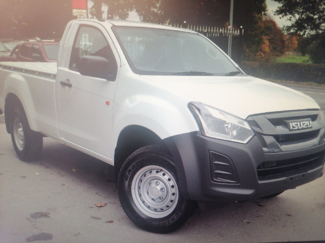 Isuzu 2016 dmax headlamp