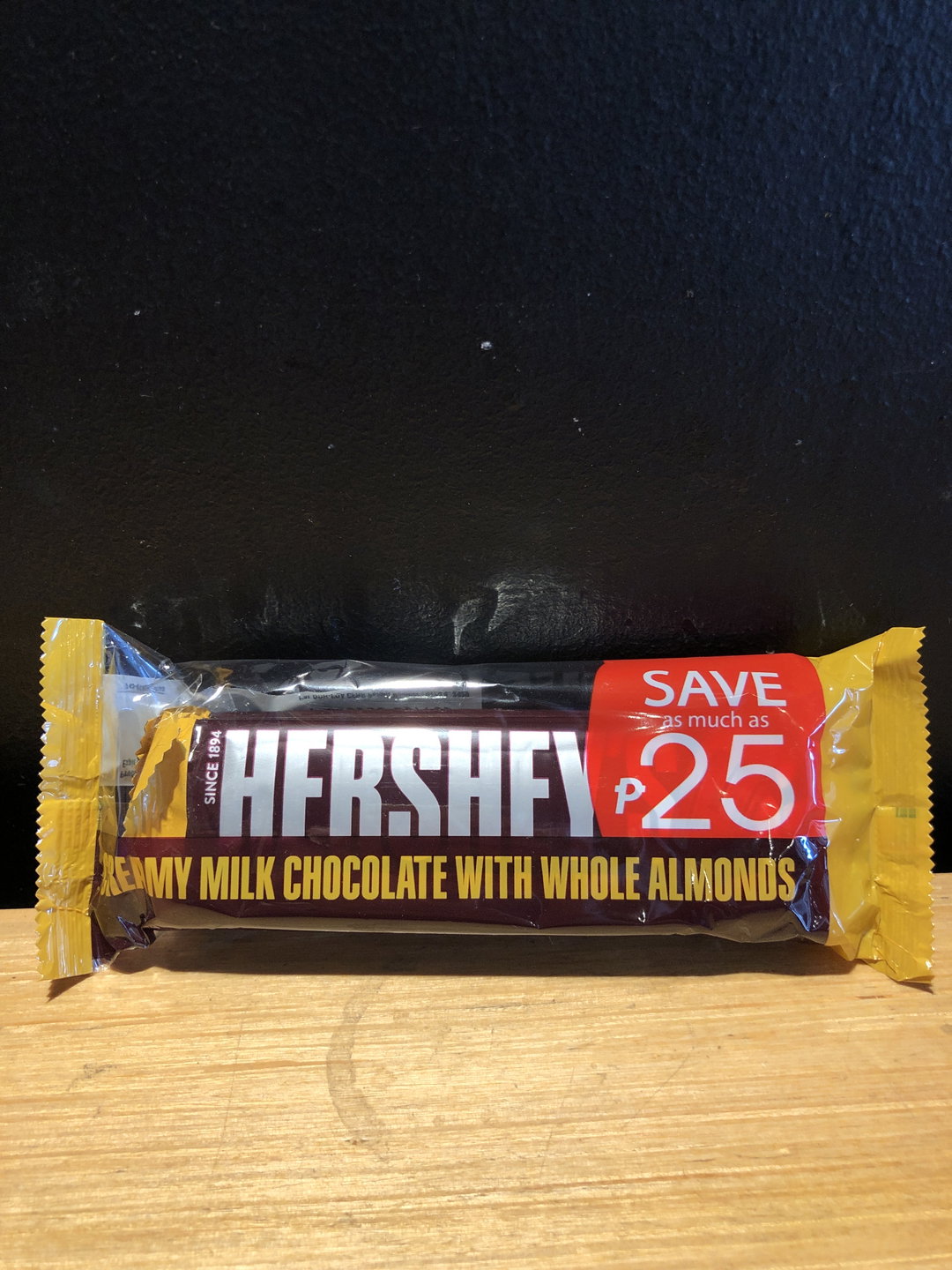 Hershey’s Milk Chocolate with Whole Almonds Bar (3) 40g