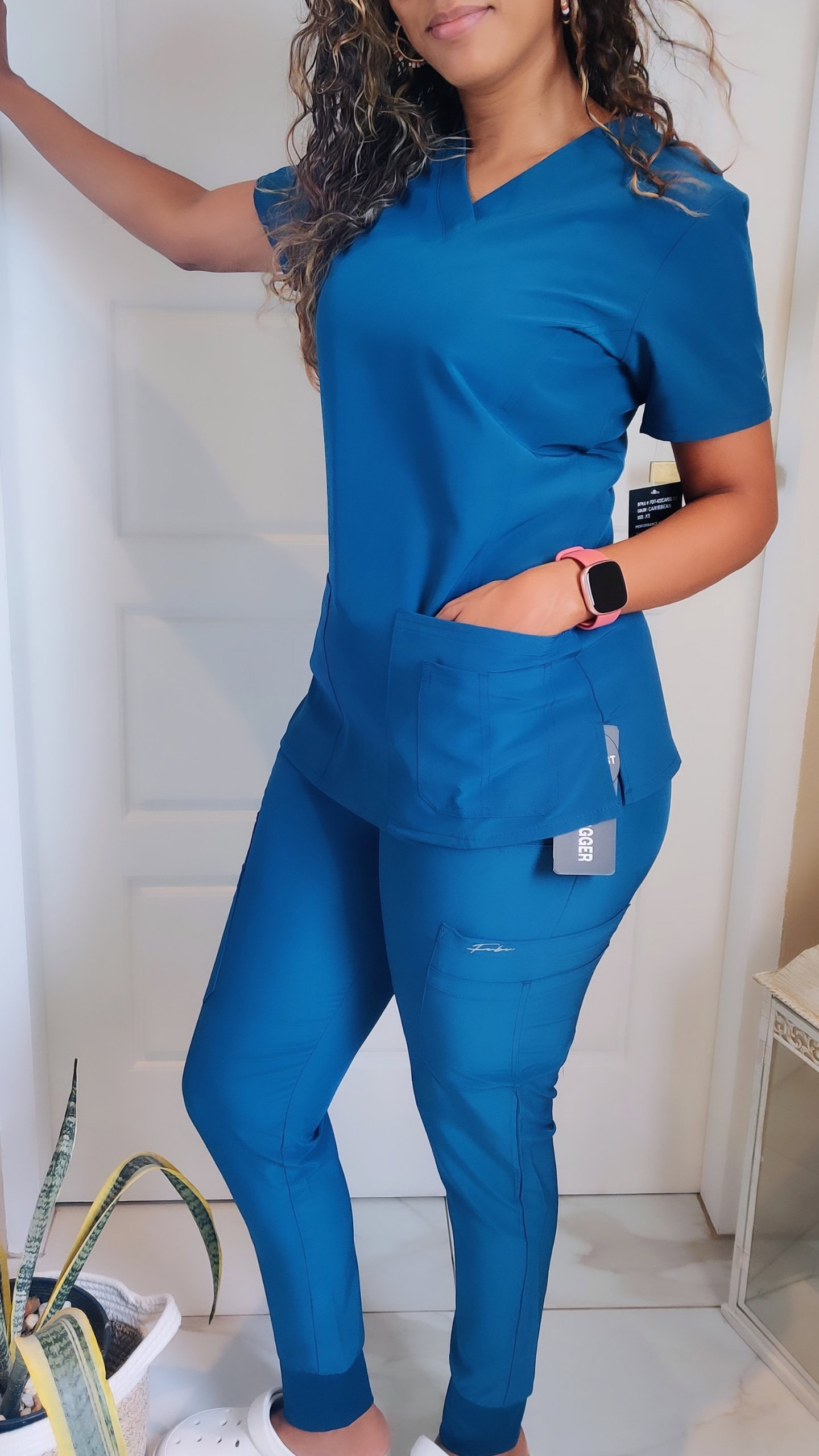 CARIBBEAN BLUE SCRUB TOP  _0