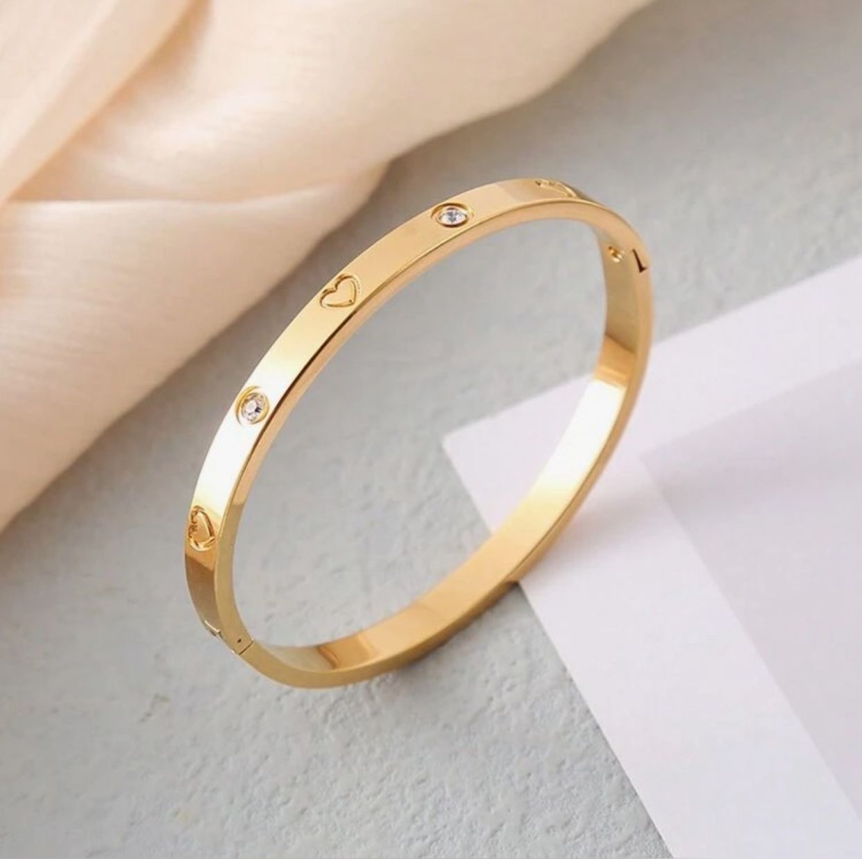 Stainless Clasp Bangle _1