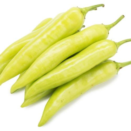 LONG CHILLIES - WHITE (BAJJI CHILLY) 4 KG (1 BOX)