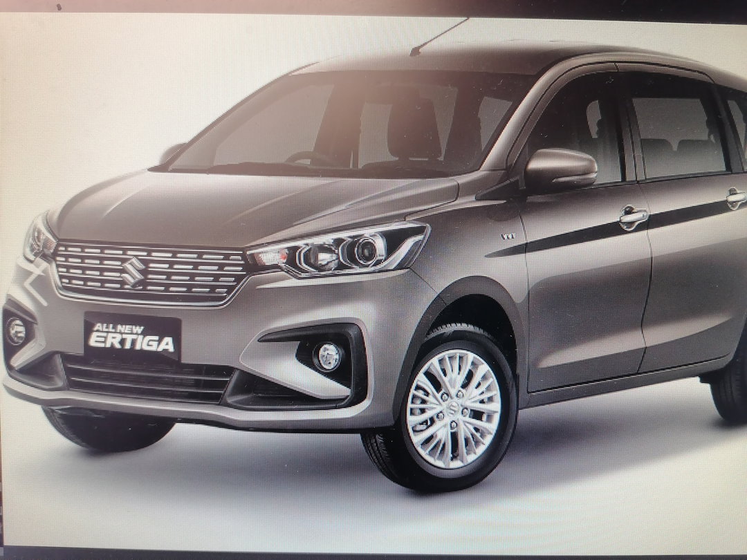 Suzuki ertiga 2019 front windscreen