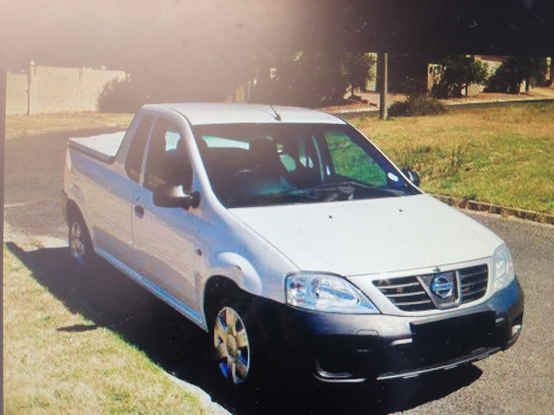 Nissan Np200 headlamp