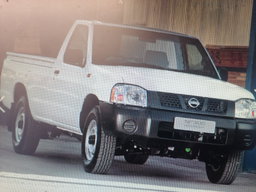 Nissan Np300 front headlamp 