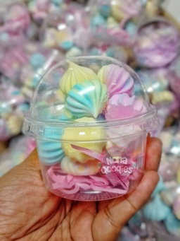 Meringue in Dome