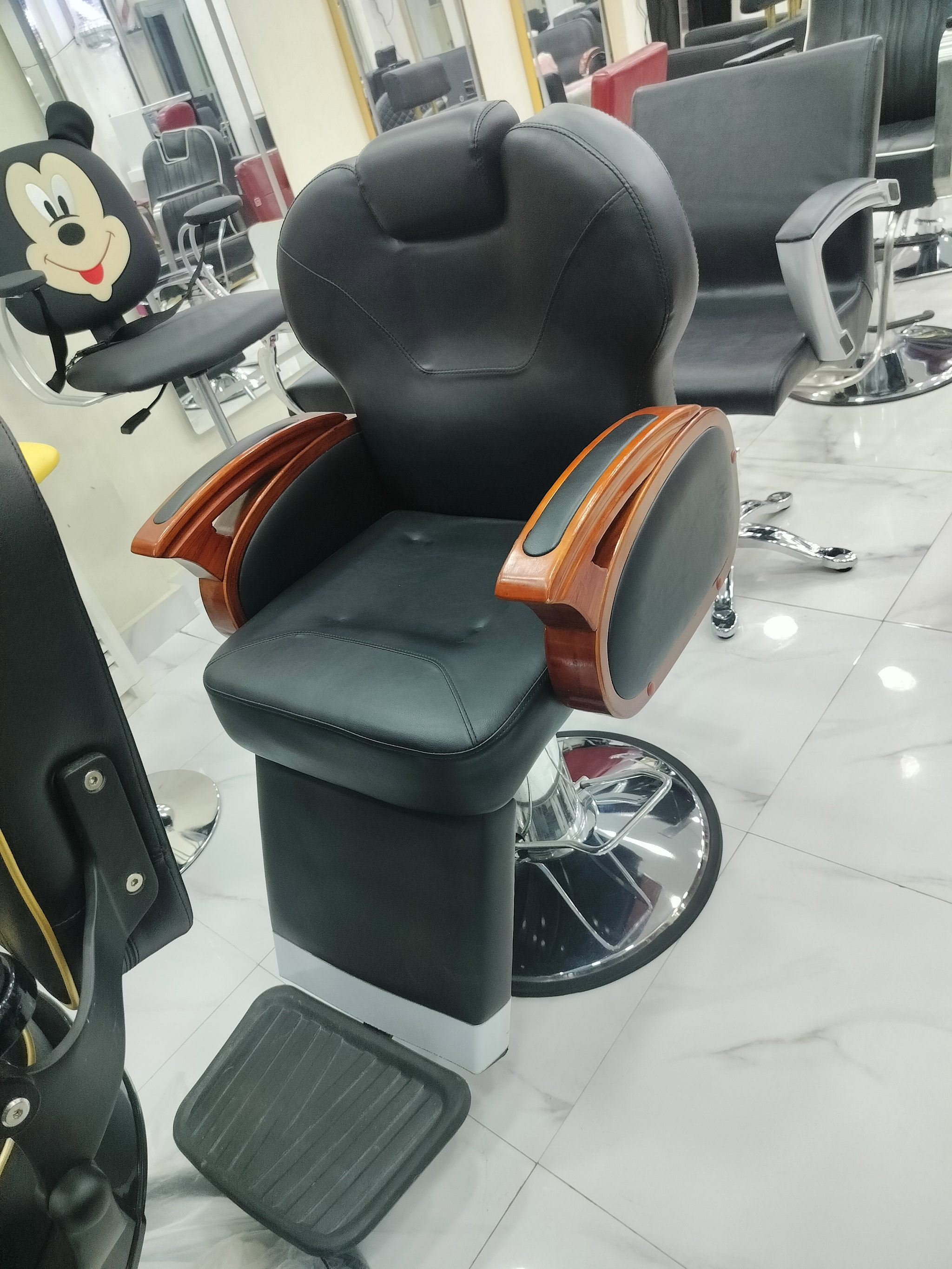 Executive barber chair (6038)_0