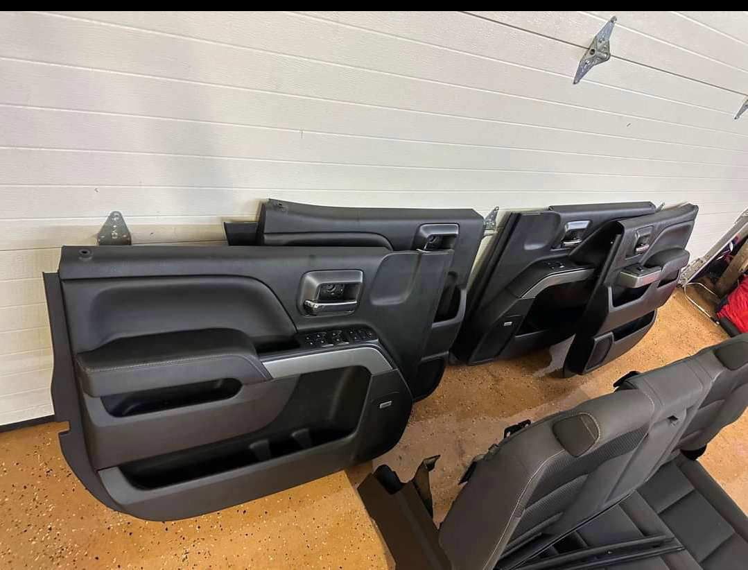 2018 Chevy Silverado 1500_1