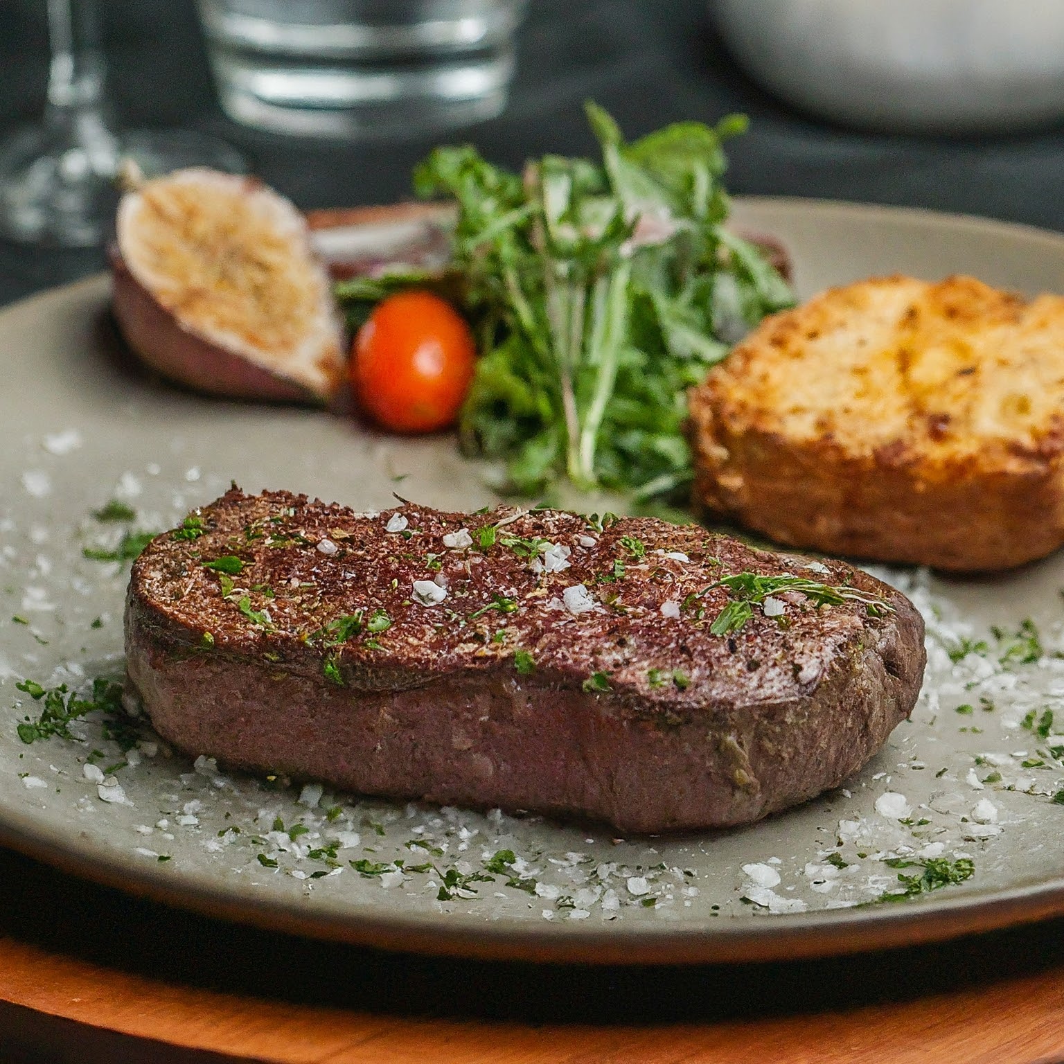 Bifteck de faux filet de bœuf / Beef stirloin steak_1