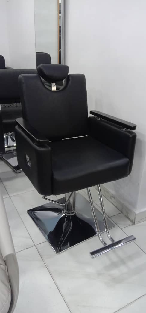 Executive barber chair