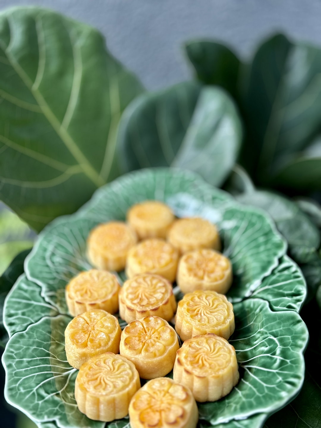 BESTSELLER: Golden Custard Mooncakes
