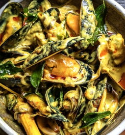 Spicy Thai basil n spices mussel W potato n coconut cream