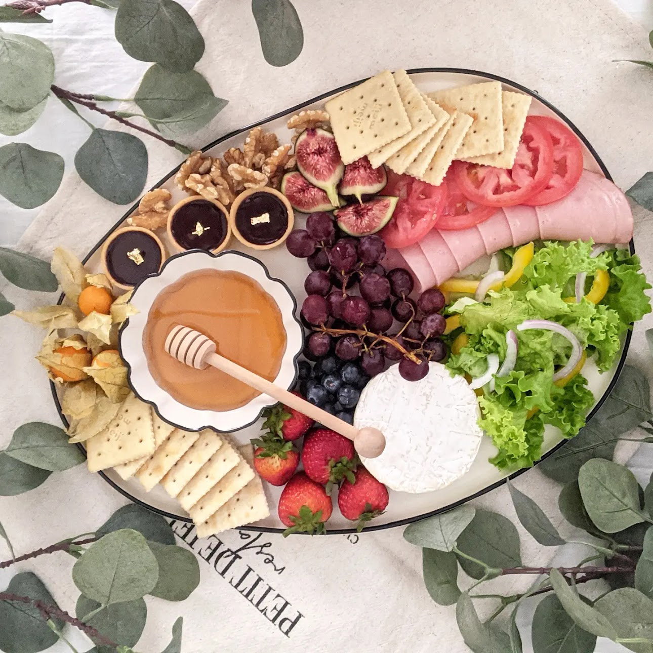 Sharing Cheese Platter_0