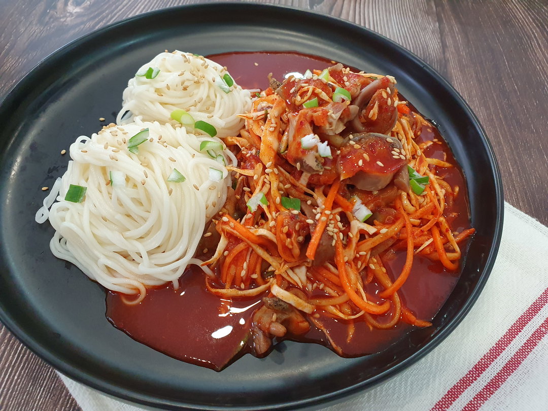 Whelk Spicy noodles