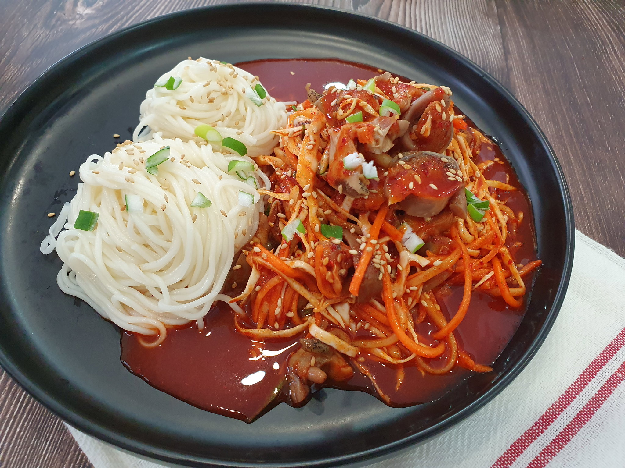 Whelk Spicy noodles_0