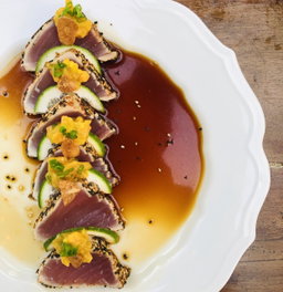 Tuna tataki 