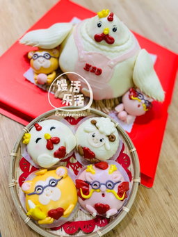 Customised Mantou Cake (Booking & Deposit)