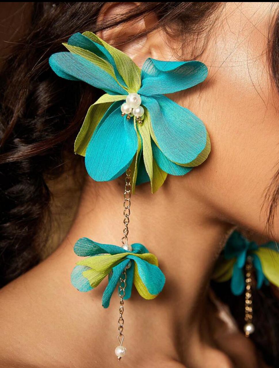 VCAY Flower Decor Drop Earrings