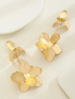 Exaggerated And Creative Irregular Flower Shaped Statement Earrings