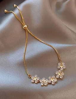 Glamorous Stainless Steel Star Detail Cubic Flower Decor Bracelet
