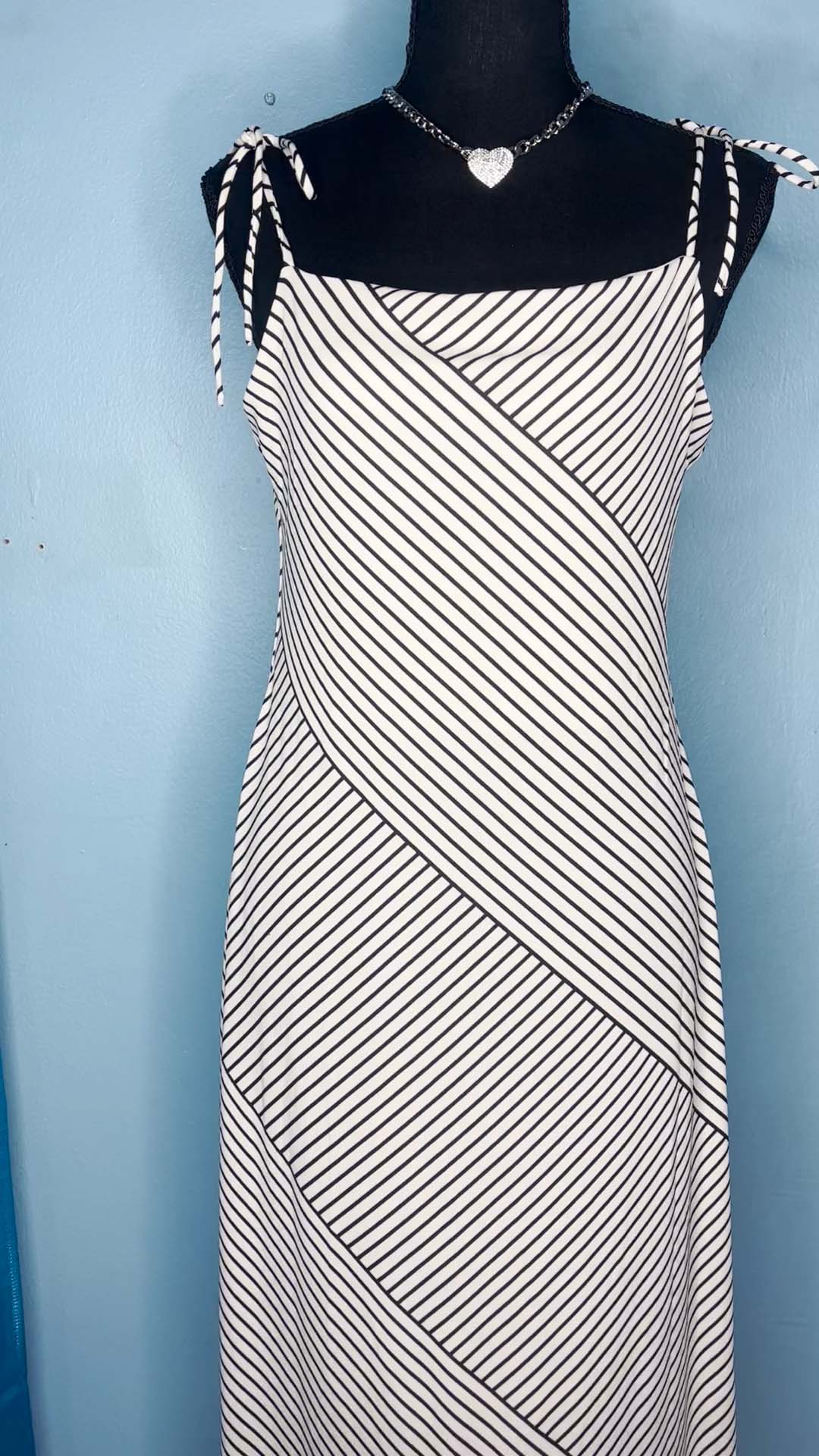 H&M Calf-Length Jersey Dress_0