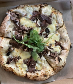 Lamb Alfredo Pizza