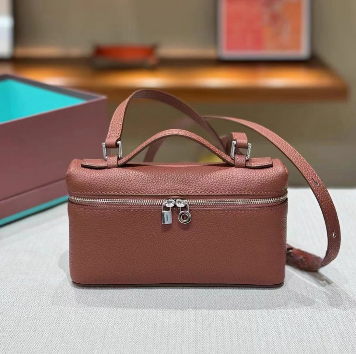 Mini Vanity Bag 19cm in Togo Leather _10