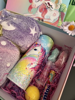 Surprise Gift Box - 🦄 Unicorn