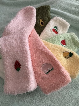 Fluffy Feet (cozy)