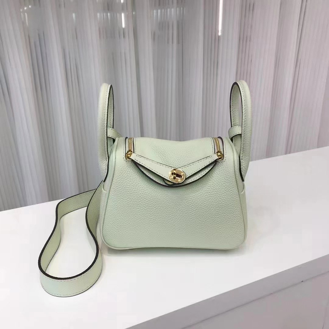 L19 Sling / Crossbody Togo Leather Bag _7