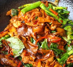 Stirfry Thai Style Pork W Thai Basil Horfun