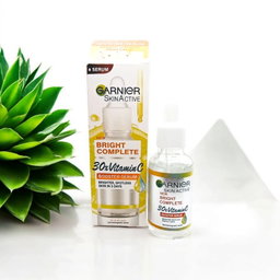 Garnier Bright Complete Vitamin C Booster Serum