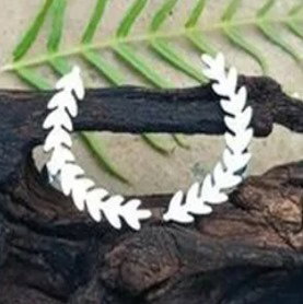 Leaf creeper studs