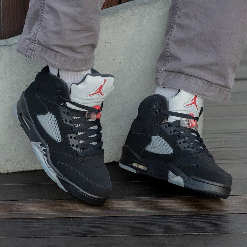 Air Jordan 5 Retro "Metallic Silver"