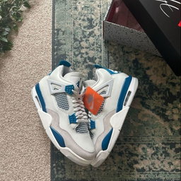 Air Jordan 4 "Industrial Blue"