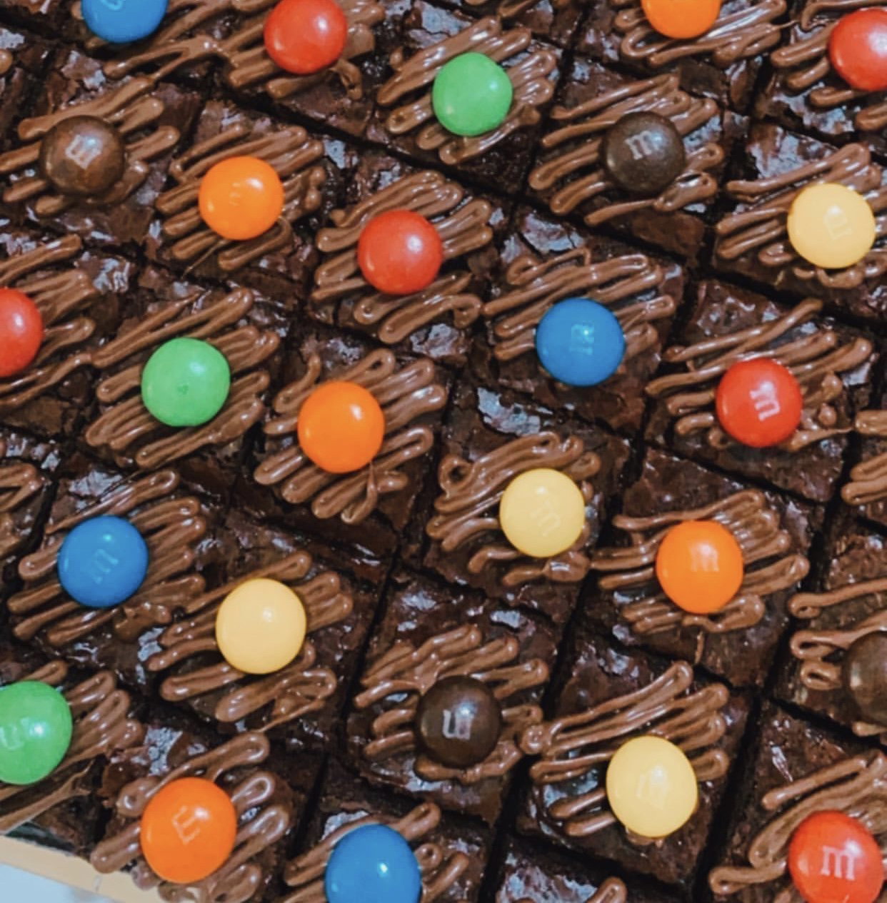 Classic Fudgy Brownies_0