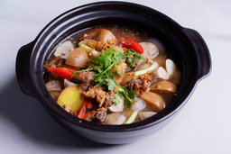 កង្កែប​ស្ងោរ​ង៊ាំ​ងូវ​