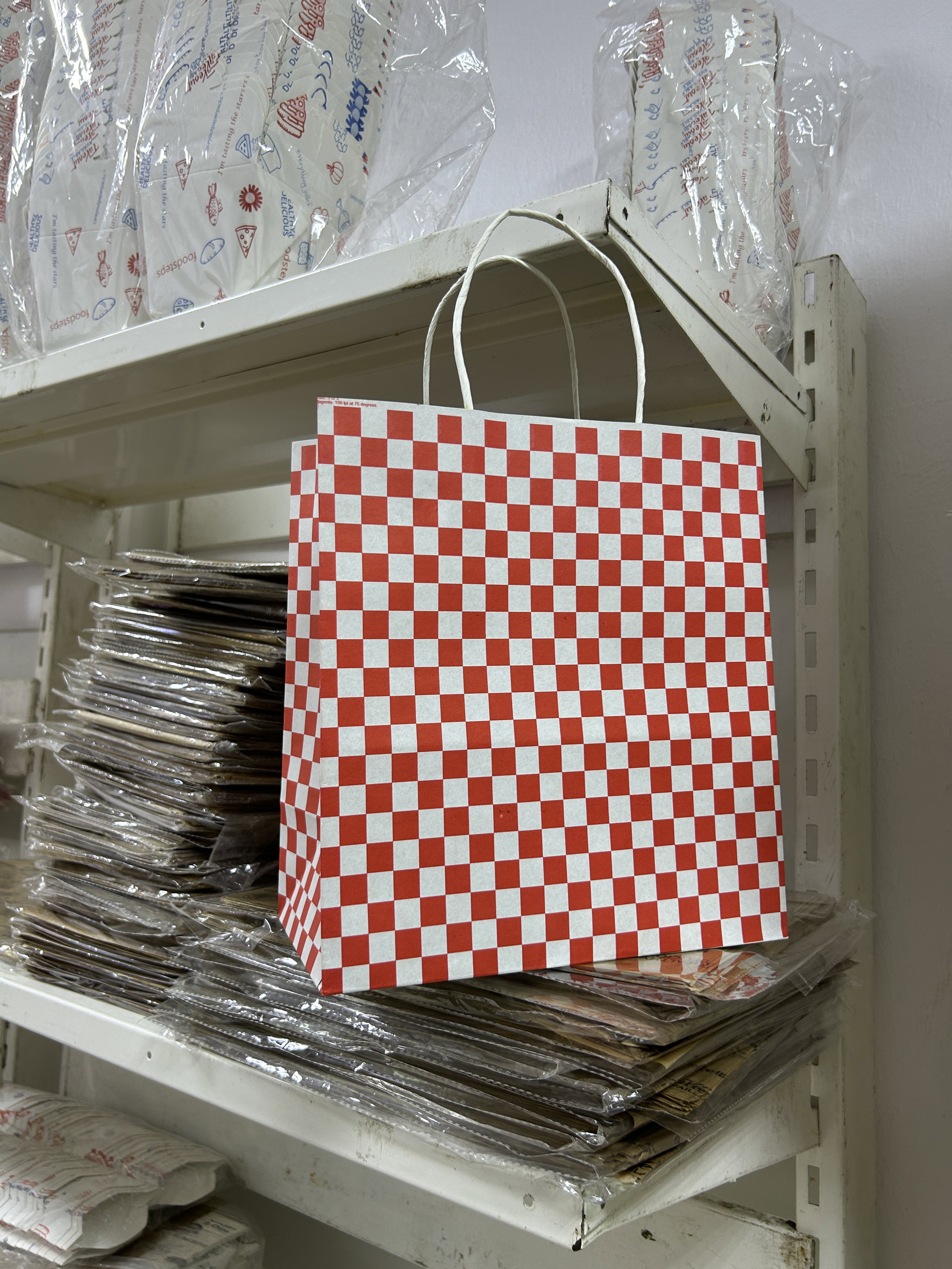 “RED & WHITE CHECKERED” DELIVERY CARRIER BAGS -2 SIZES/RETAIL  ( WITH HANDLES)  _6