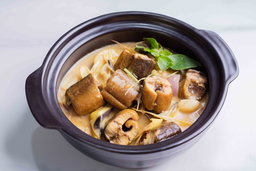 អន្ទង់​អប់​ត្រ​យ៉ូង​ចេក​