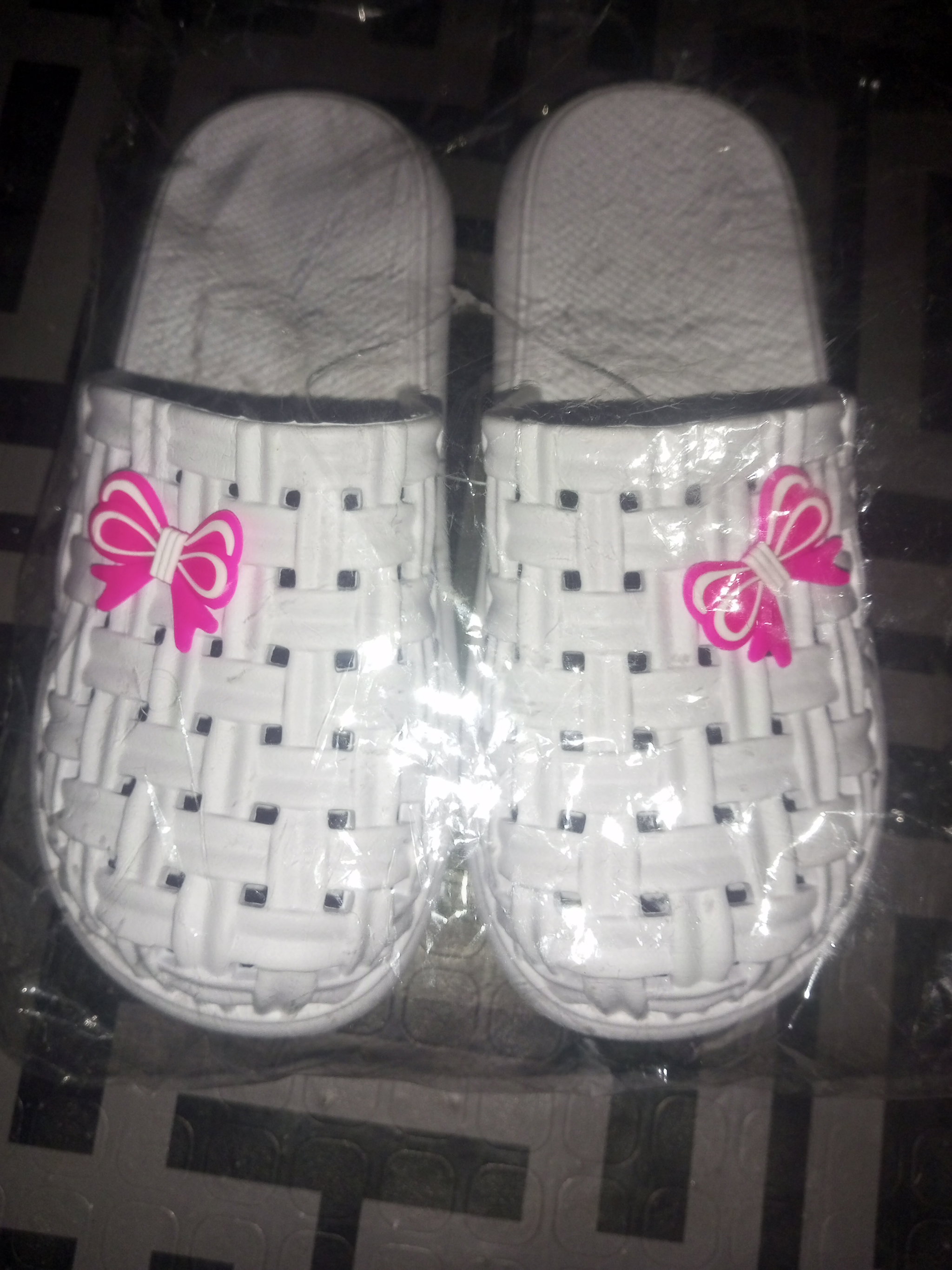 Ladies crocs_0