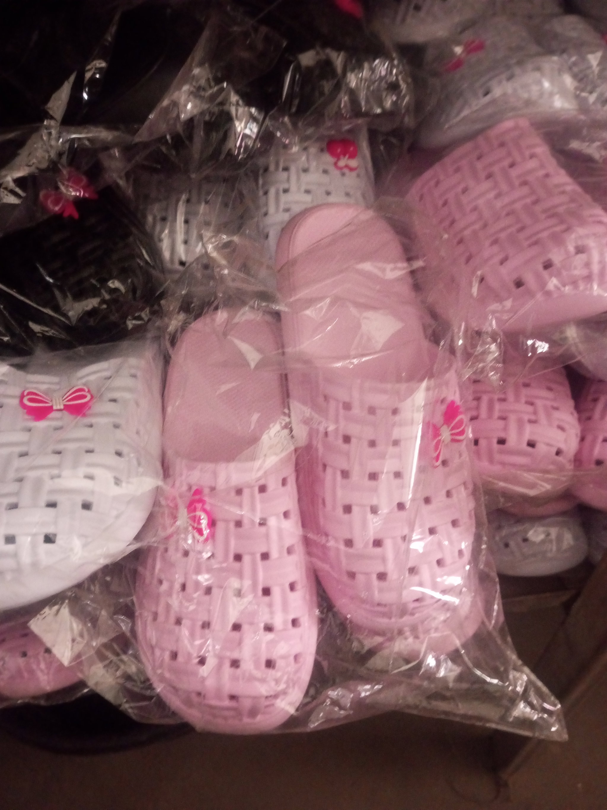 Ladies crocs_2