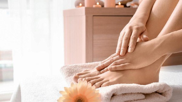 Menicure & Pedicure