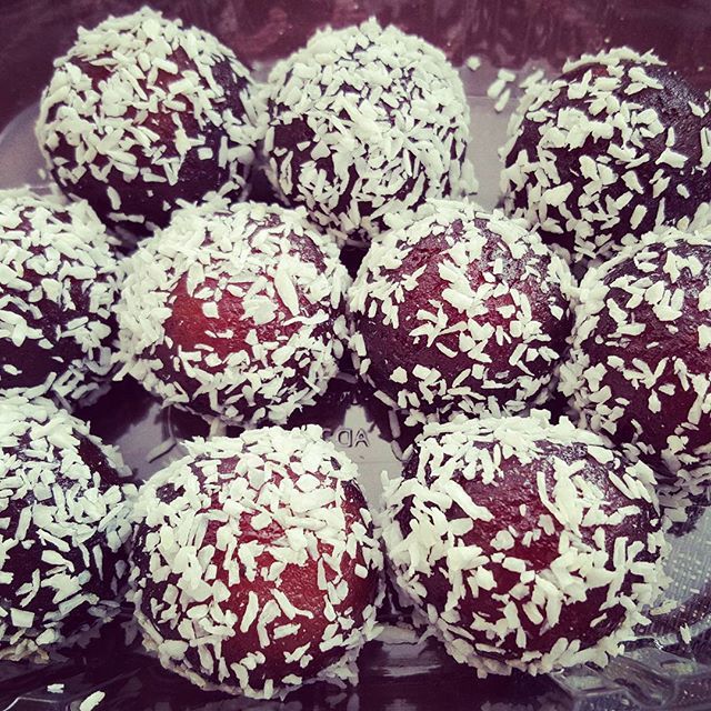 FRESH GULAB JAMUN WITH COCONUT