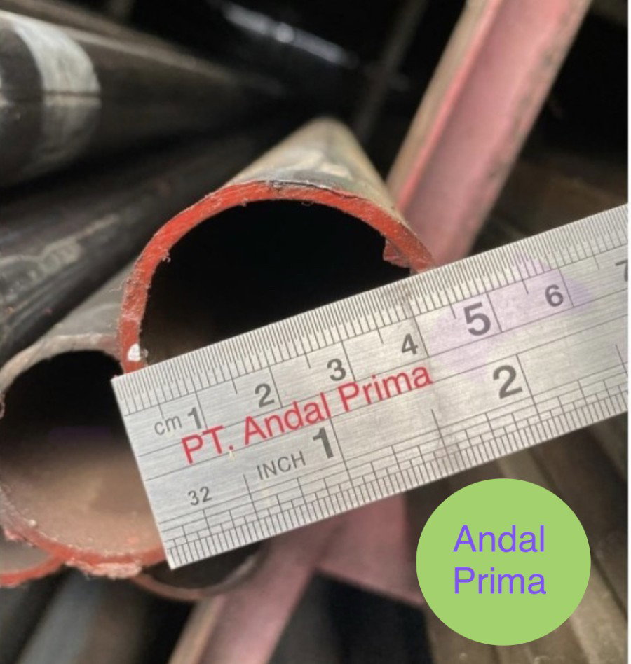 Pipa Besi 1 1/2"_0