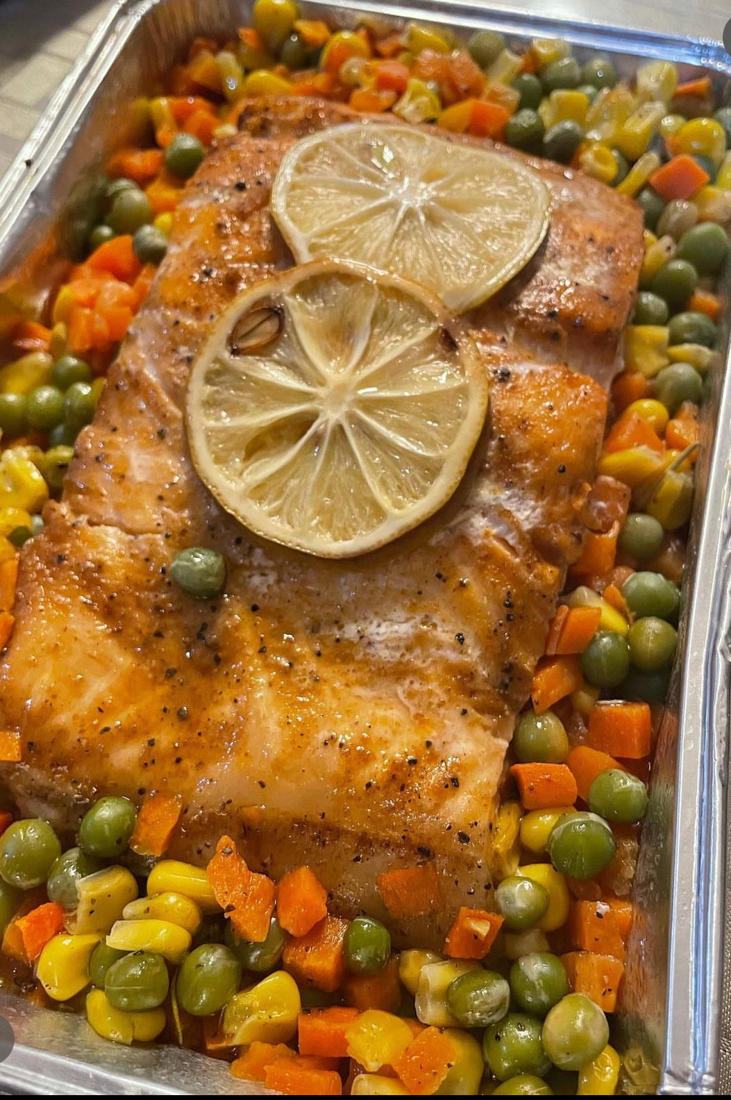 Baked Cajun Salmon w/ Mango Chutney Sauce_0