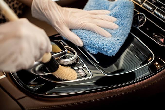 Vehicle detail cleaning